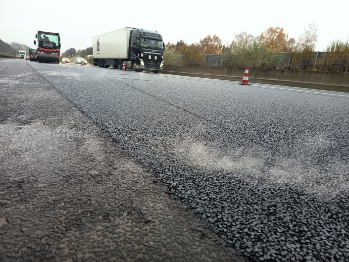 Sanierung offenporiger Asphalt